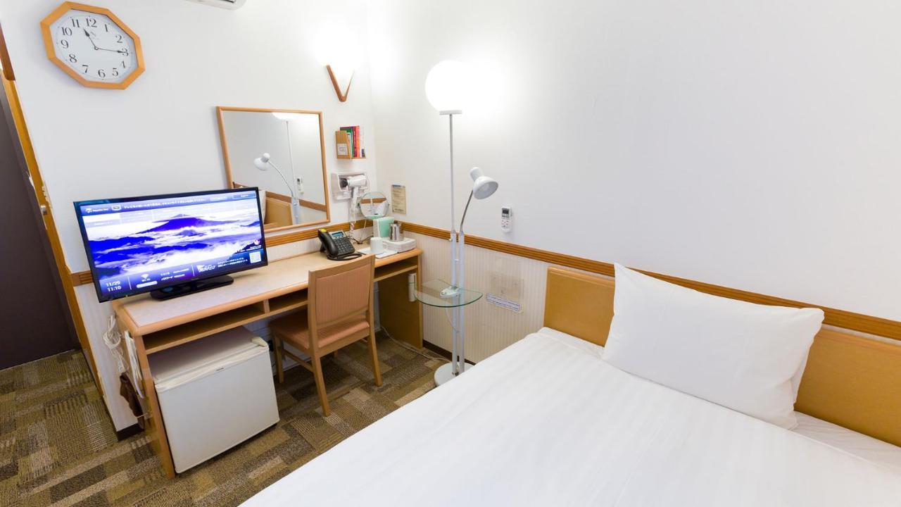 Toyoko Inn Kokura-Eki Minami-Guchi Kitakyushu Buitenkant foto
