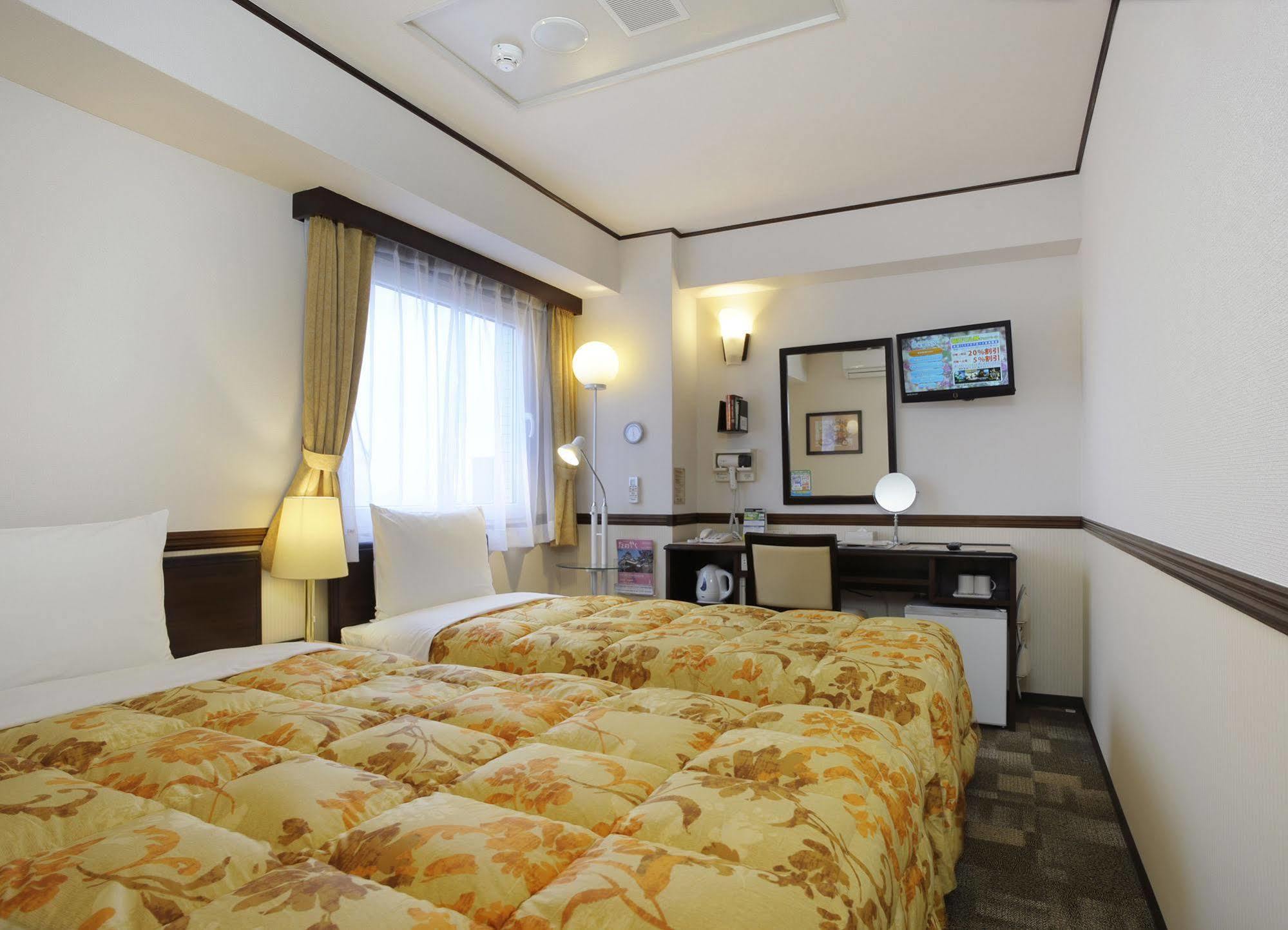 Toyoko Inn Kokura-Eki Minami-Guchi Kitakyushu Buitenkant foto