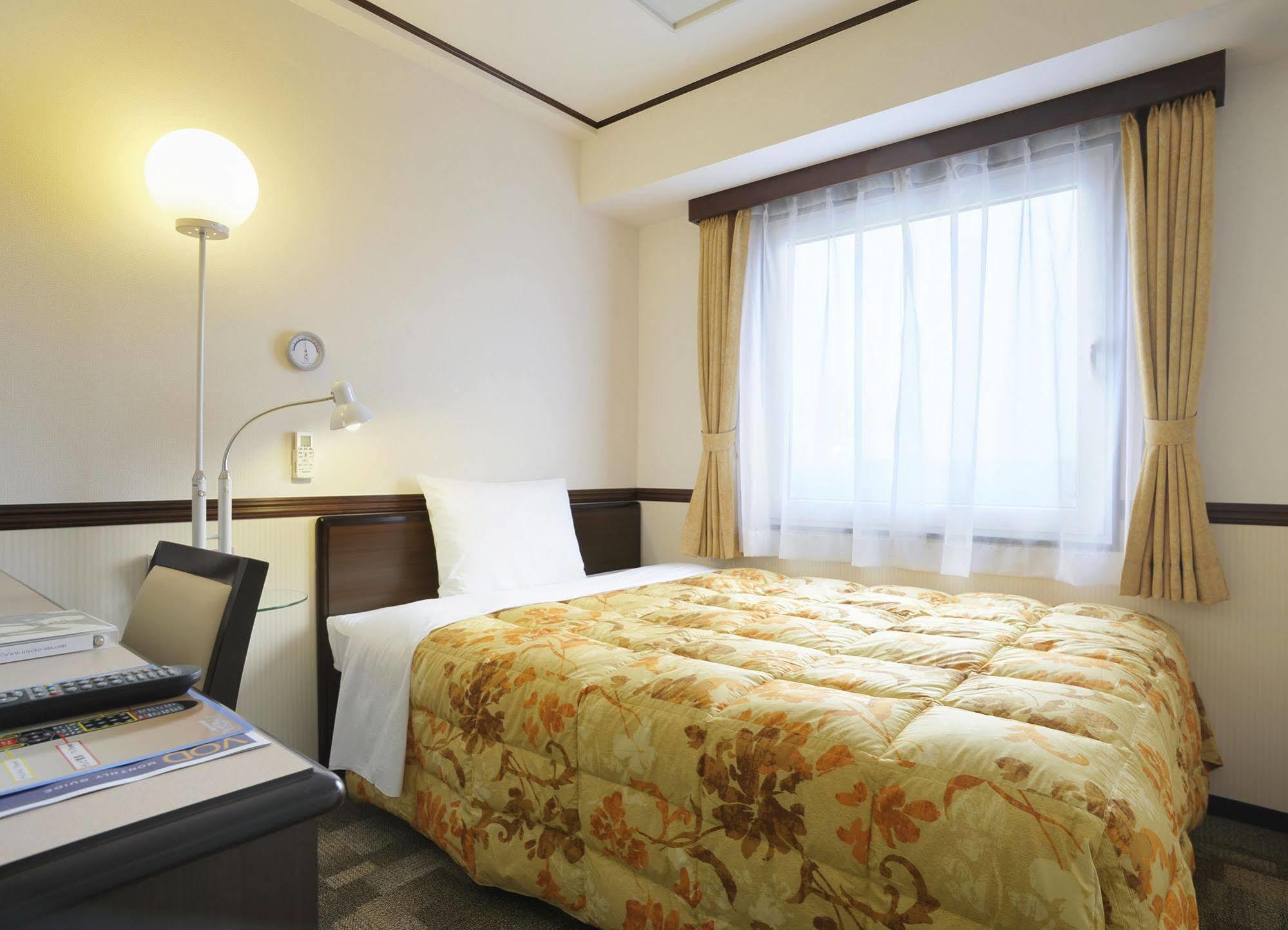 Toyoko Inn Kokura-Eki Minami-Guchi Kitakyushu Buitenkant foto
