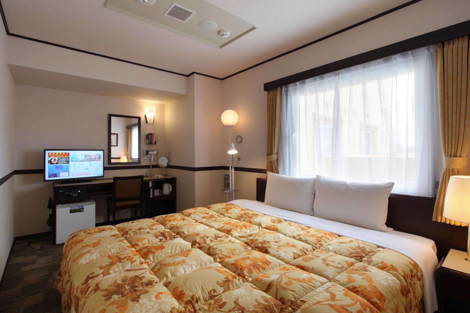 Toyoko Inn Kokura-Eki Minami-Guchi Kitakyushu Buitenkant foto