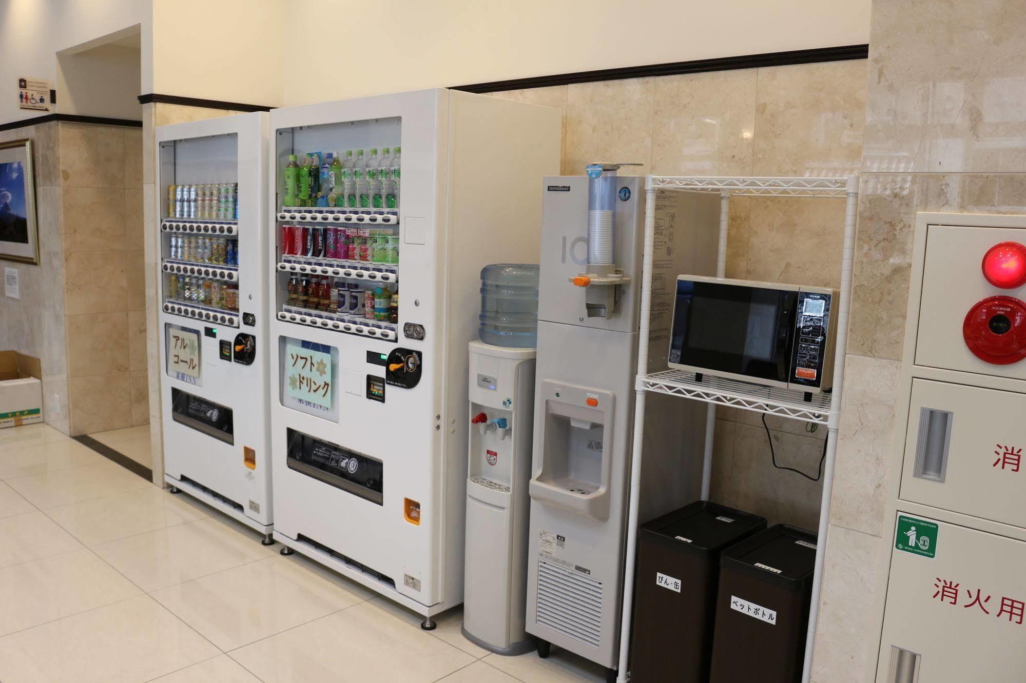 Toyoko Inn Kokura-Eki Minami-Guchi Kitakyushu Buitenkant foto